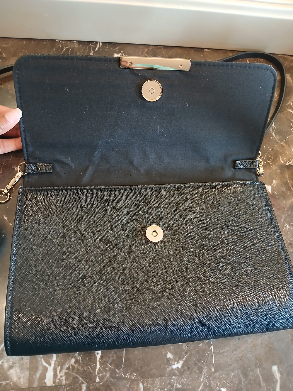 H&M Black Crossbody Bag with Gold Chain Detail - Picture 2 of 11